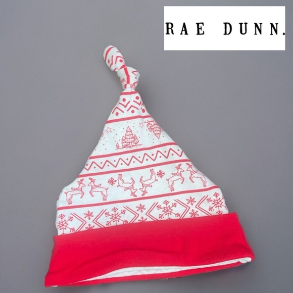 Free with purchase!* Rae Dunn Baby Santa Christmas hat 0-9 months nwot - Picture 1 of 3